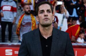 OFICIAL: Moreno despedido.