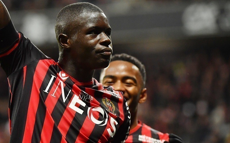 Malang Sarr pronto para o salto.