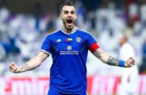 OFICIAL: Negredo é jogador do Cádiz.