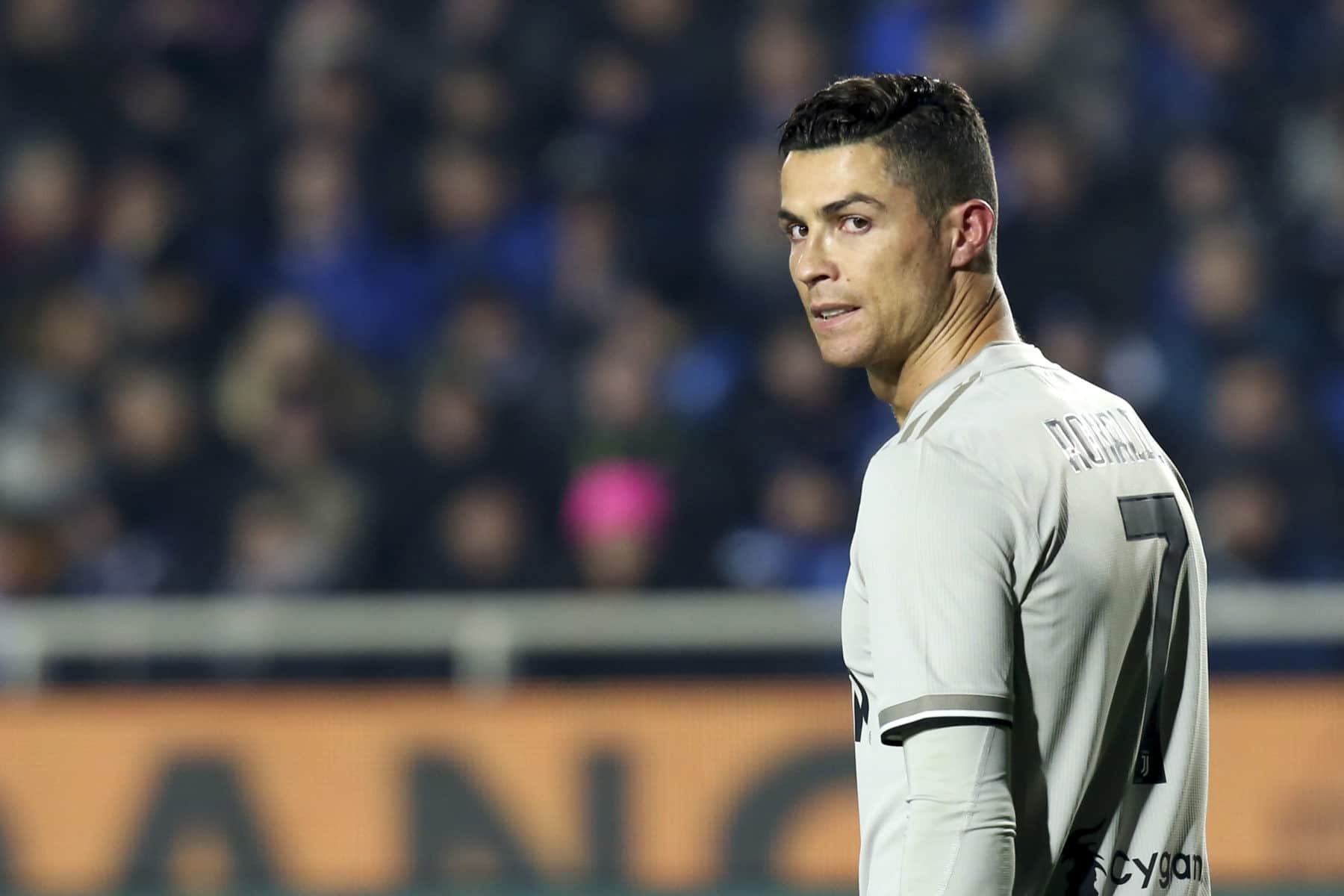 Imprensa italiana arrasa Ronaldo