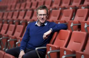 OFICIAL: Ralf Rangnick, o novo treinador e diretor desportivo do AC Milan.