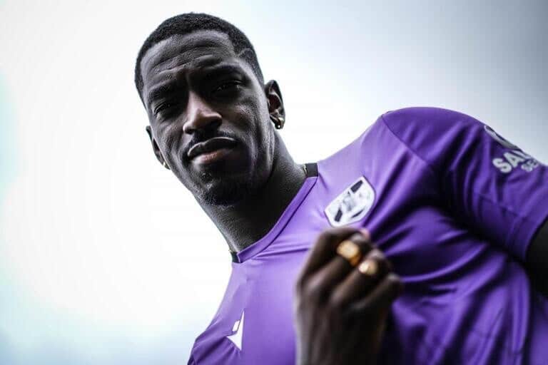 OFICIAL: Bruno Varela no Vitória de Guimarães.