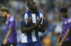 Newcastle cede às exigências por Marega.