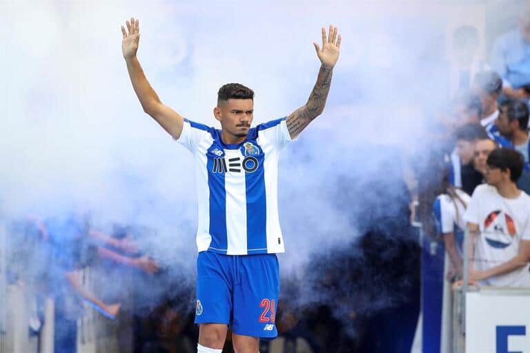 Soares na Porta de Saída.