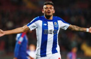 Lokomotiv entra em cena por Soares.