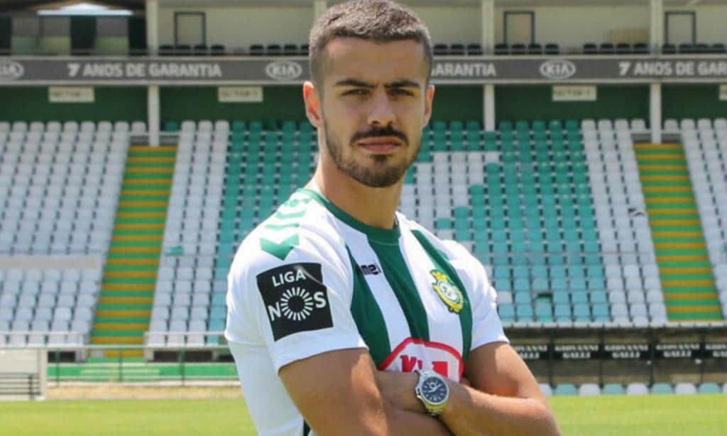 Artur Jorge a caminho de Inglaterra.