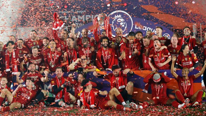 Liverpool prepara-se para dispensar 10 jogadores.