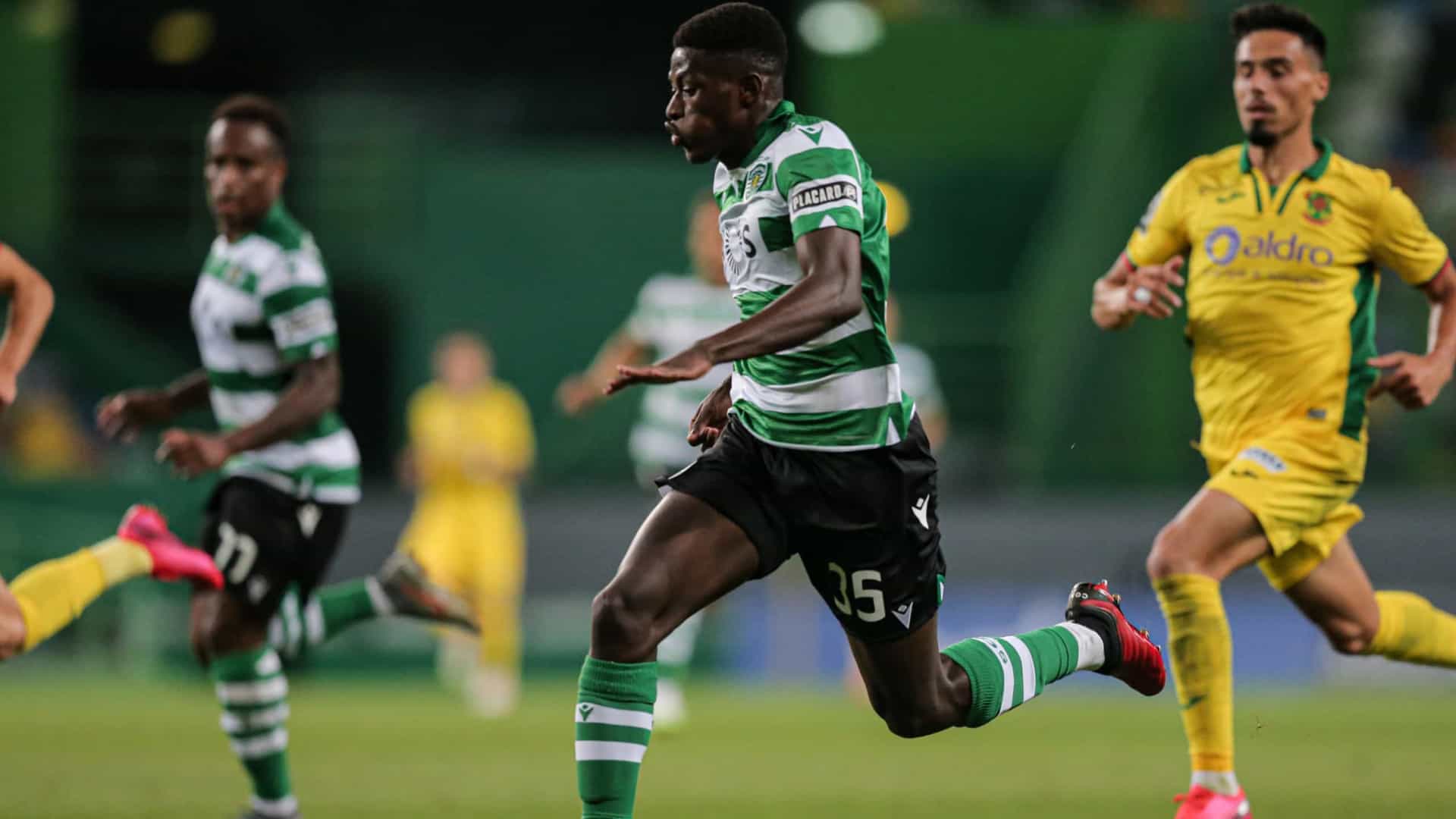 A “montra” Nune Mendes.