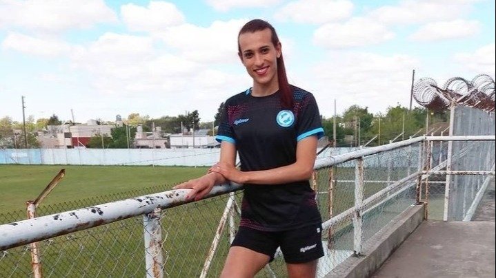 Mara Gomez: A Primeira Mulher Transexual a jogar na Argentina.