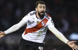 OFICIAL: Pratto a caminho da Eredivisie.