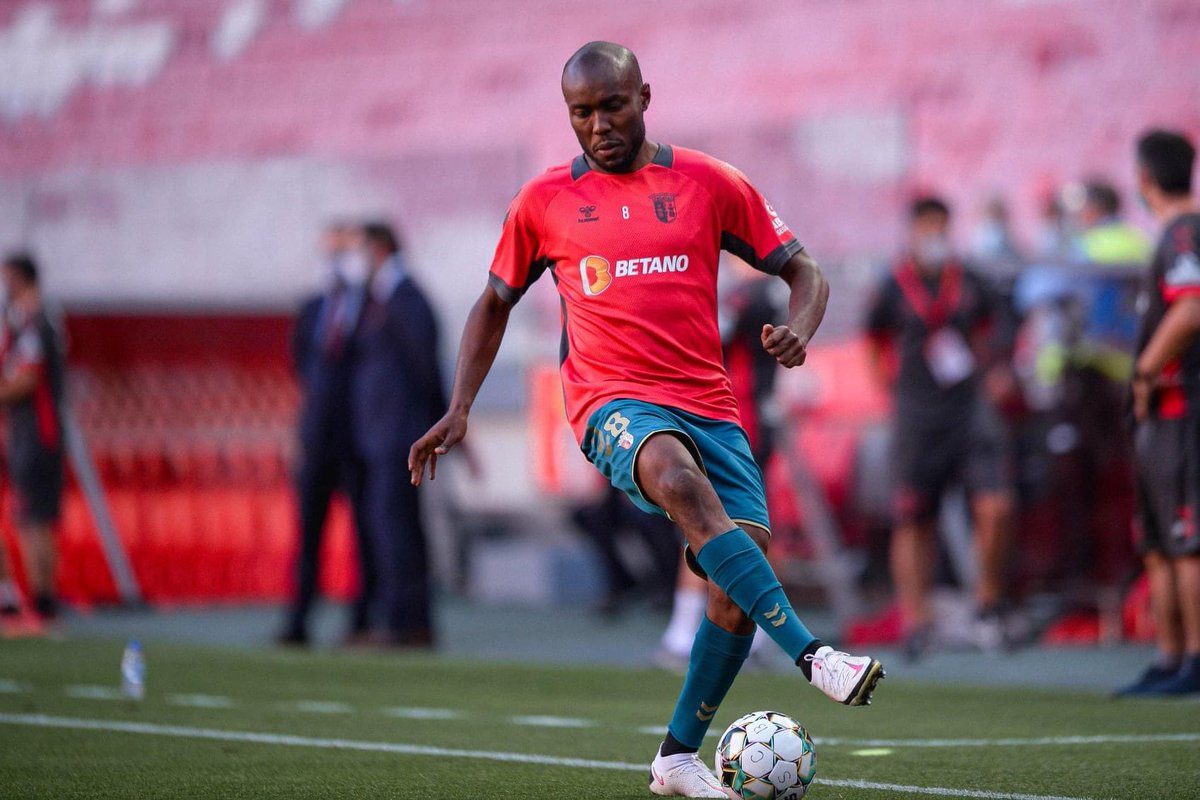 Al Musrati na lista das “Águias”.