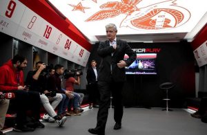 Benfica nega cláusula de dois milhões para saída de Soares Oliveira