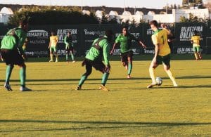 Plantel do FC Paços a se recuperar na Mata Real