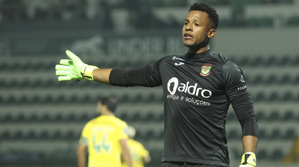 FC Paços renova contrato de dois atletas