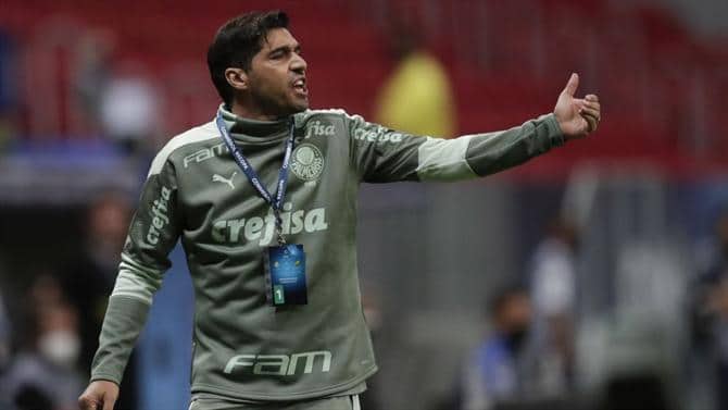 Abel Ferreira já sabe o que tem de se fazer; Benfica aguarda resposta