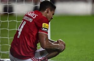 Lucas Veríssimo a se recuperar da lesão no joelho