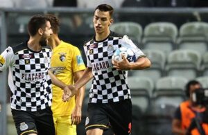 Benfica em acordo com novo avançado