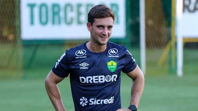 Treinador adjunto português chega a grande equipa do Brasil