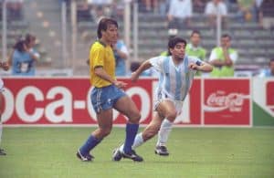 Histórias do Mundial: Quando a Argentina de Maradona foi vaiada em 1990