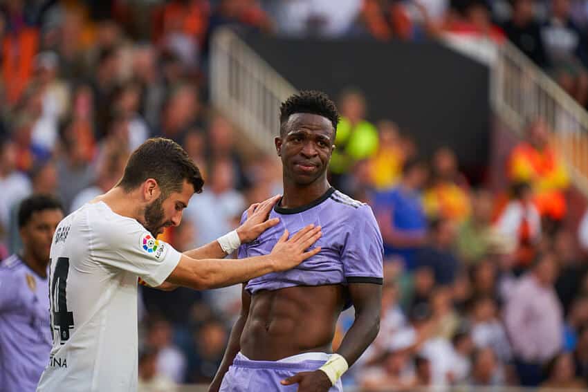 Ato de racismo retira expulsão a Vinicius e castiga Valência