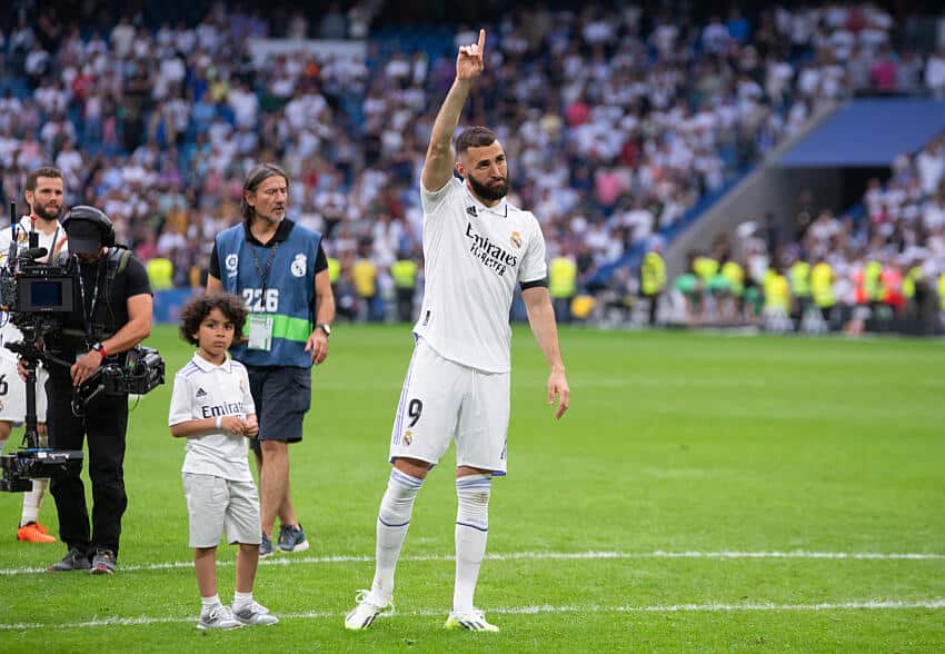 Cristiano Ronaldo destaca-se na transferência de Benzema para Arábia